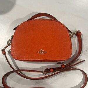 Coach Crossbody 🎃🍂
